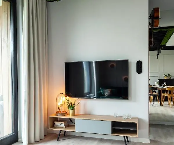 Flora Deluxe - Hav Aparts Апартаменты